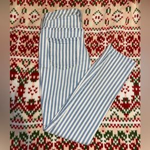 Pretty blue and white jeans🩵